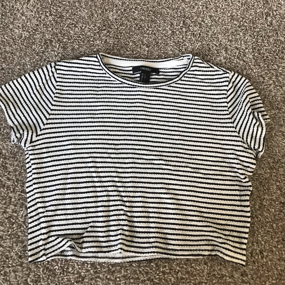 Cropped Tee